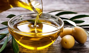 9 feluri în care poți folosi uleiul de măsline, în afară de gătit