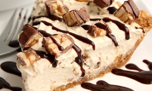 Cheesecake cu Snickers