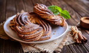 Estonian Kringel - colac împletit cu scorțișoară