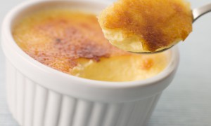 Creme Brulee - rețeta originală franțuzească de cremă de zahăr ars