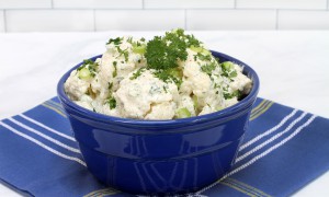 Salată de conopidă cu iaurt. Rețetă ușoară, delicioasă și sănătoasă