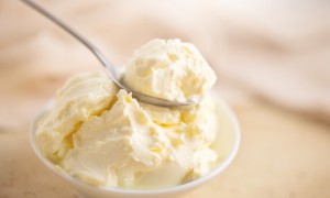 Înghețată cu lămâie și mascarpone