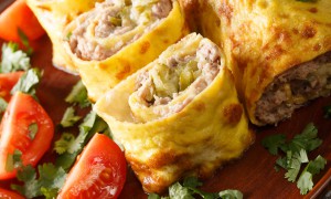 Ruladă din omletă - aperitivul care te scoate din încurcătură