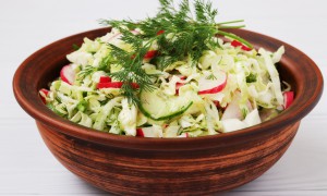 Salată de varză - 7 rețete tradiționale și inovative, pentru toate gusturile