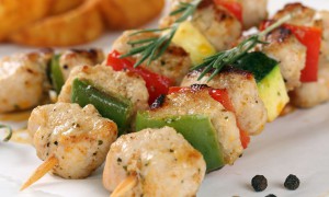 Cum faci cele mai fragede frigărui de curcan acasă