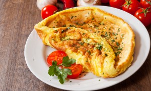 Omletă cu pesmet și mărar