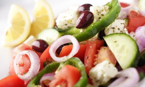 Salată grecească. Rețeta originală, ca în insulele grecești