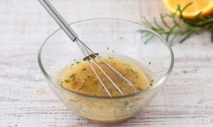 Sos grecesc pentru salate