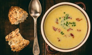 Supă cremă de porumb cu bacon