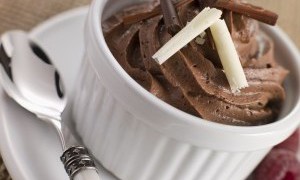 Mousse de ciocolata gata in 5 minute
