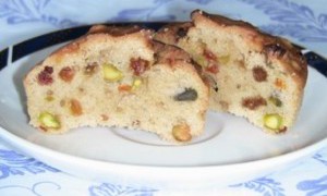 Muffin cu fructe uscate si nuci