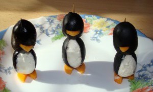 Pinguini din masline cu crema de branza