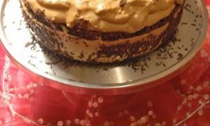 Reverie mocca - Tort de cafea cu bezea