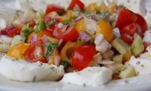 Salata De Vara Cu Mozzarella