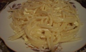 Spaghete cu branza de oaie