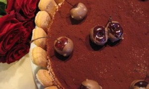 Tort Tiramisu Cu Cirese In Ciocolata