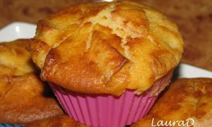 Muffins pufoase cu mere