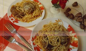 Spaghete cu chiftele marinate