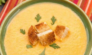 Supa crema de morcovi cu dovlei la slow cooker