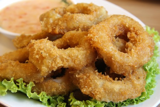 Calamari pane (cu bere neagră)