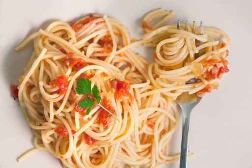 Spaghete milaneze – rețeta simplă pe care o faci rapid acasă