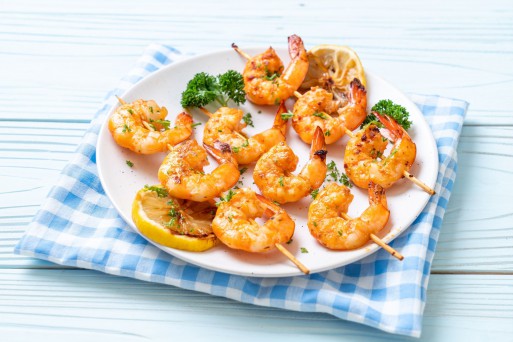 Cum se prepară frigăruile de creveți