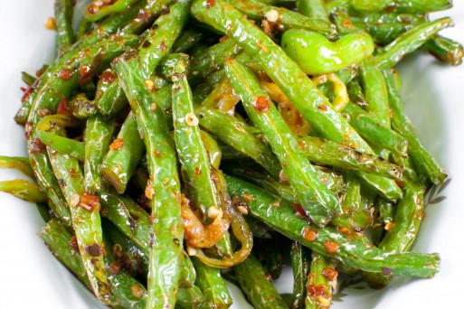 Salată picantă de fasole verde