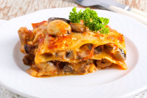 Lasagna cu ciuperci - rețetă simplă, fără carne, la cuptor