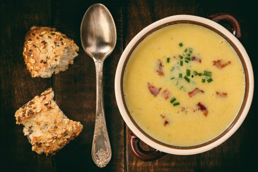 Supă cremă de porumb cu bacon