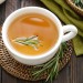 Ceai de rozmarin: beneficii, rețetă și contraindicații