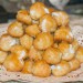 Croquembouche - cu choux-uri și cremă de vanilie