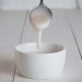 Cremă de cocos raw vegană - rețetă rapidă, fără coacere, sănătoasă și ușor de făcut