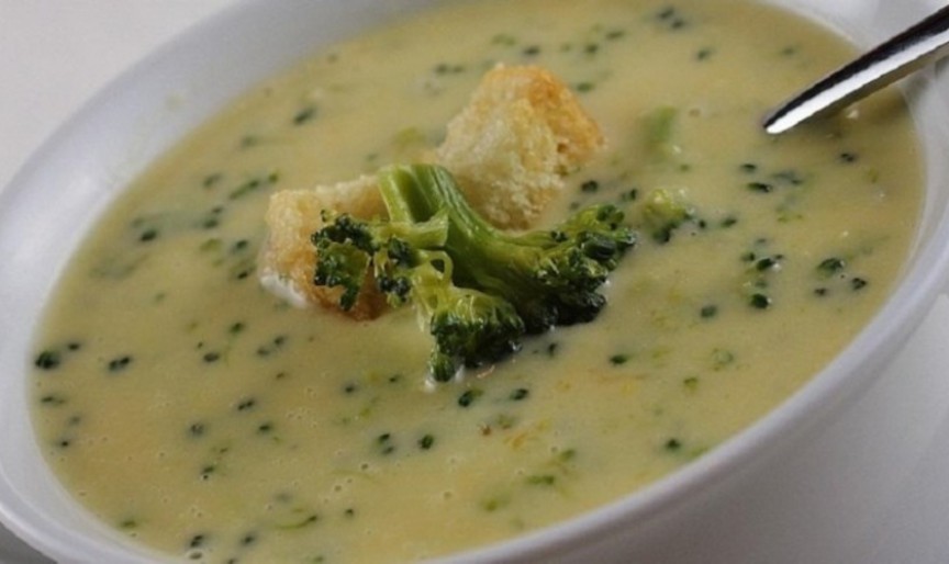 Supa de broccoli cu branza