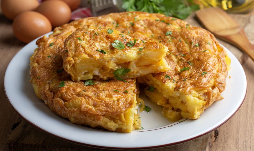 Tortilla spaniolă - rețetă clasică cu cartofi și ouă