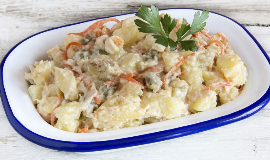 Salată spaniolă cu cartofi - Ensaladilla Rusa