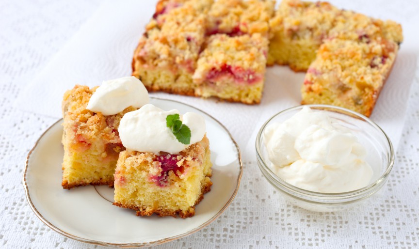 Prăjitură cu rubarbă și vanilie