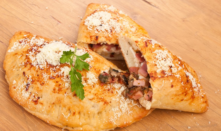Pizza Calzone - rețeta autentică