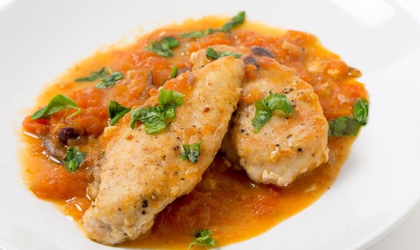 Pui a la Provence - rețetă simplă cu piept de pui, roșii, usturoi și ierburi