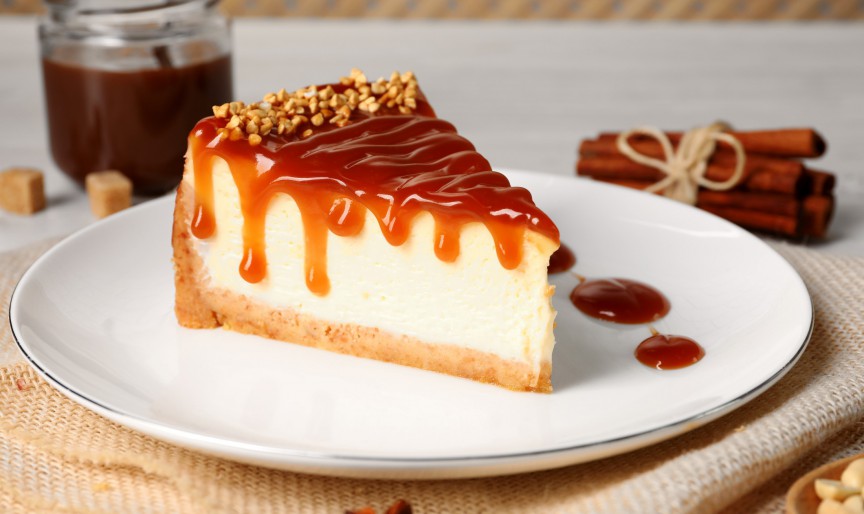 Cheesecake cu caramel și nuci (fără coacere)