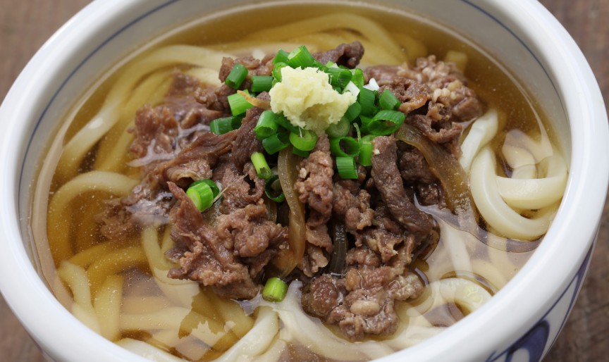 Supă udon cu carne de vită