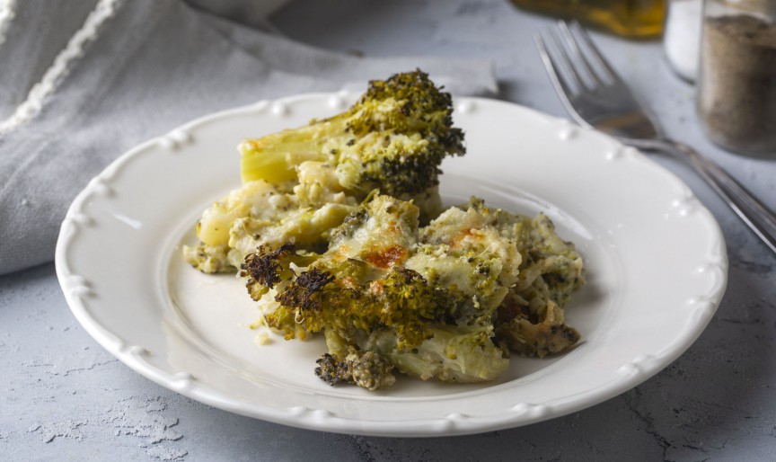 Conopidă şi broccoli gratinate