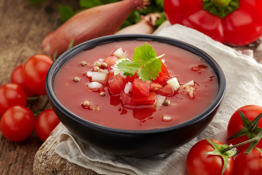 Gazpacho - rețeta originală spaniolă de supă rece